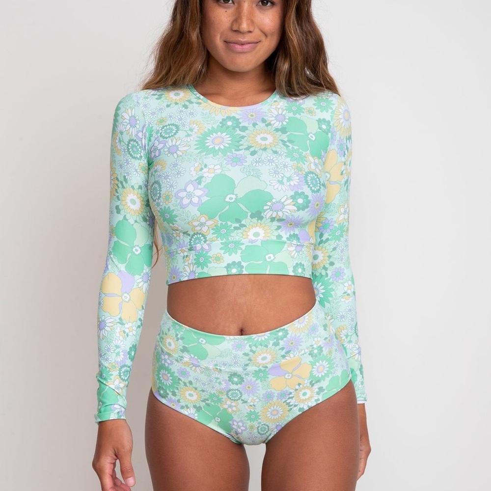 SKATIESWIM rash guard long sleeve top